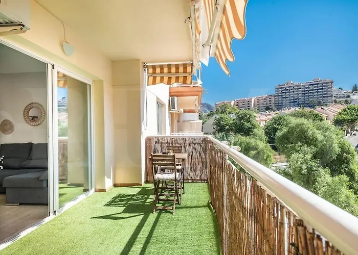 Serene With Balcony And View By Rems * فوينخيرولا