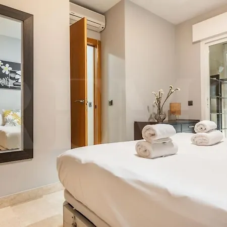 Serene With Balcony And View By Rems Appartement