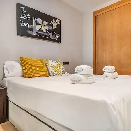 Appartement Serene With Balcony And View By Rems *