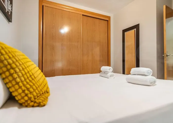 Serene With Balcony And View By Rems Appartement Fuengirola